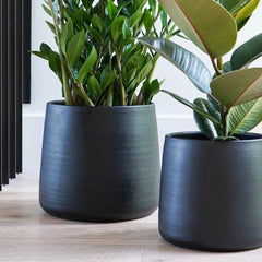 Akemi Planter Carbon Black 20cm Height 22cm Dia