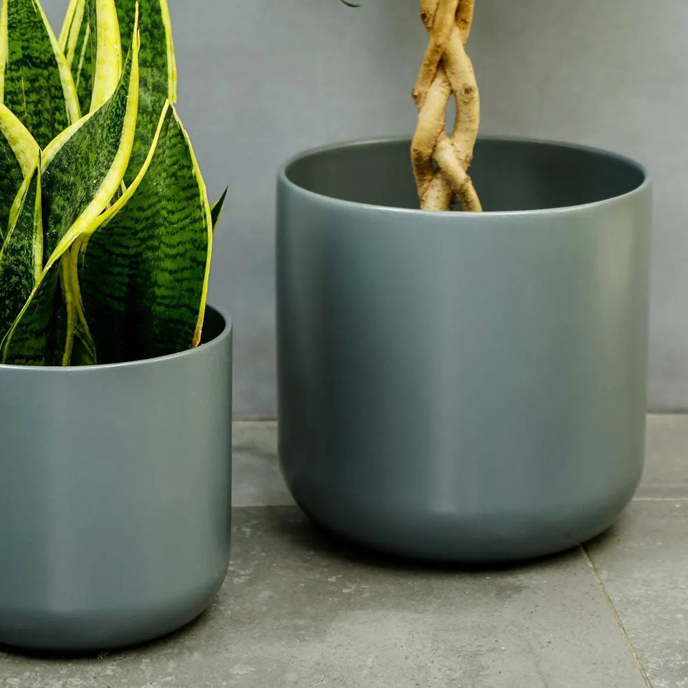 Lisbon Planter Charcoal 26cm Height 26cm Dia